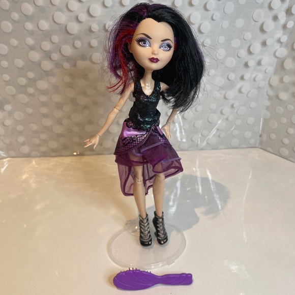 Ever After High School Spirit Raven doll Redressed - Picture 1 of 10